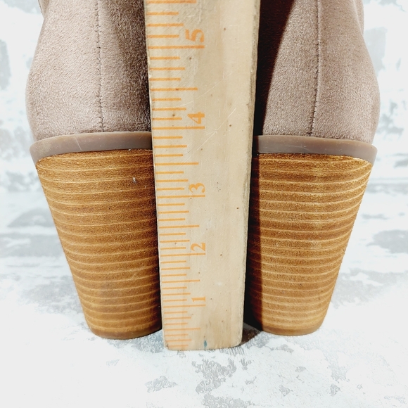 NEW Charles By Charles David In Caramelized Leather Block Heeled Boots A170 - Picture 7 of 11